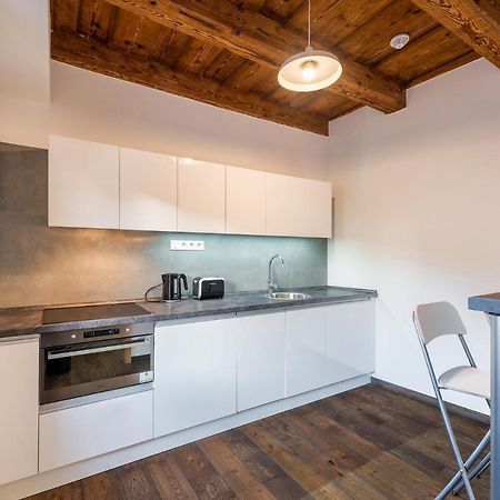 Modern Apartment In A Picturesque 15Th-Century Building Praga Zewnętrze zdjęcie