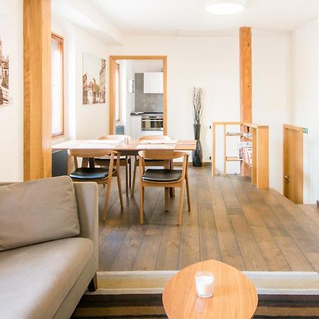 Modern Apartment In A Picturesque 15Th-Century Building Praga Zewnętrze zdjęcie