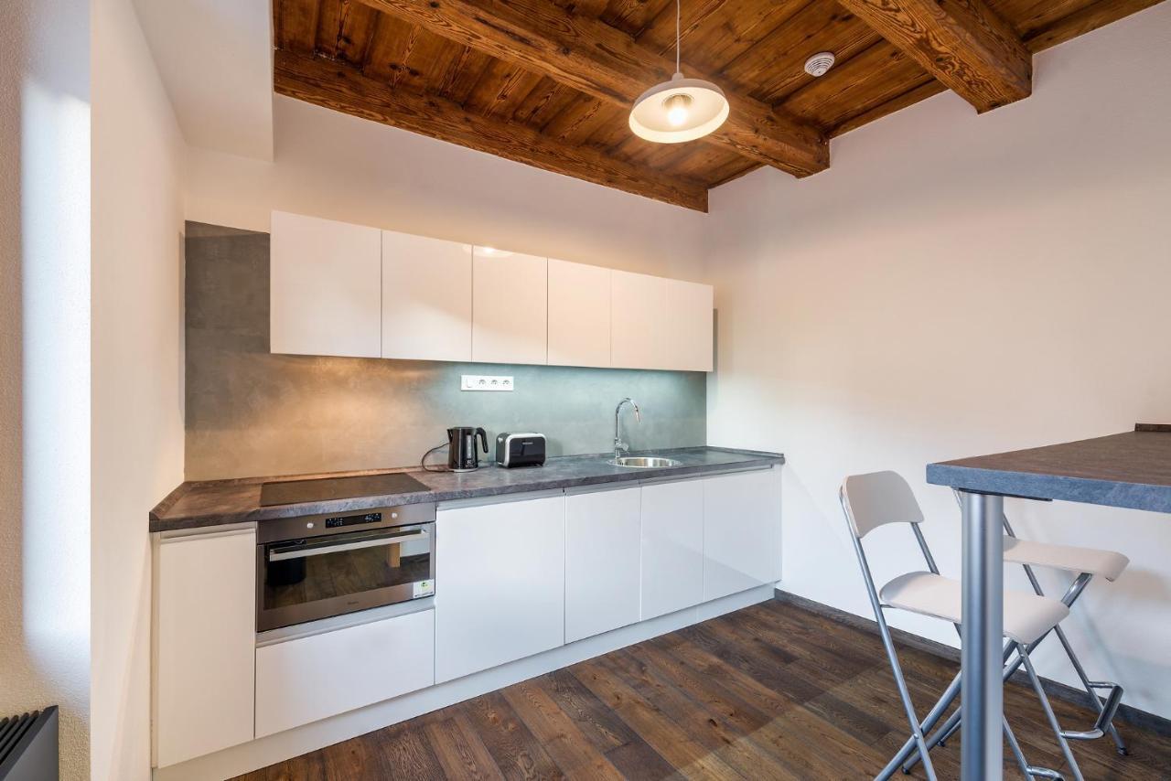 Modern Apartment In A Picturesque 15Th-Century Building Praga Zewnętrze zdjęcie