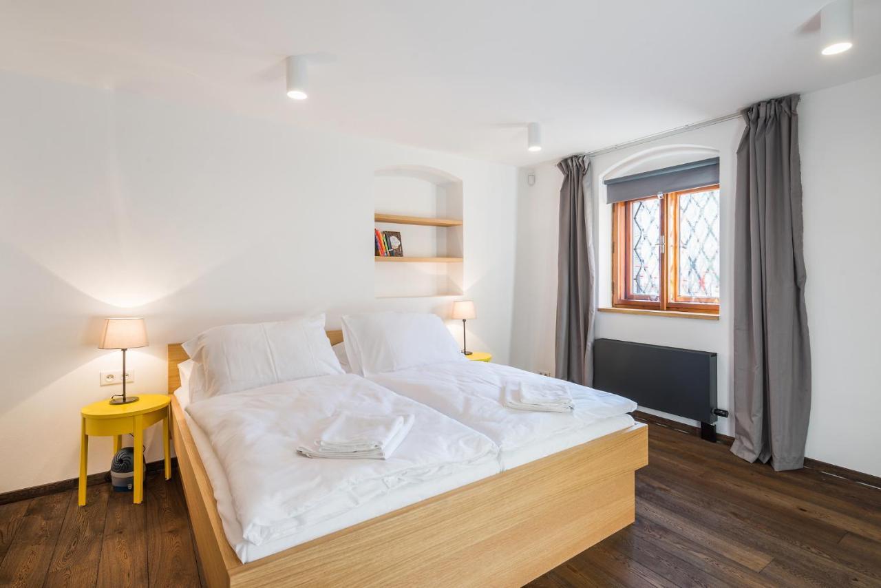 Modern Apartment In A Picturesque 15Th-Century Building Praga Zewnętrze zdjęcie