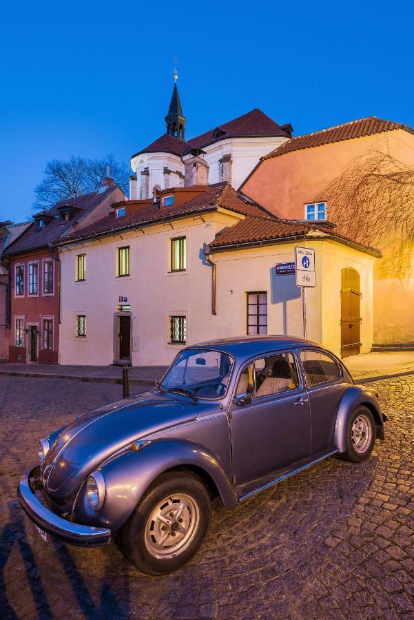 Modern Apartment In A Picturesque 15Th-Century Building Praga Zewnętrze zdjęcie