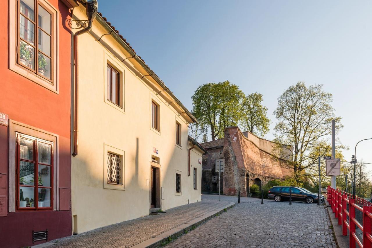 Modern Apartment In A Picturesque 15Th-Century Building Praga Zewnętrze zdjęcie